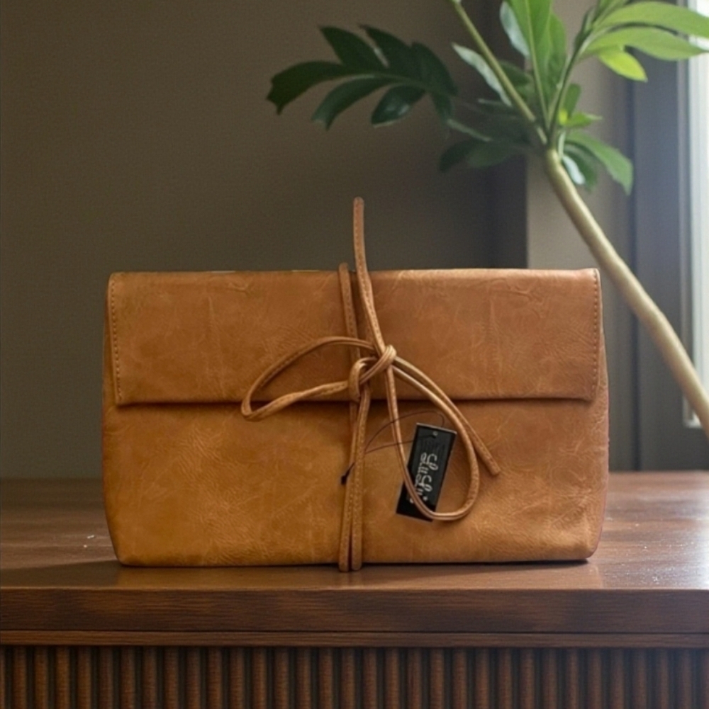 Lulu's Tan Wrap-Top Crossbody magnetic fold over flap Clutch